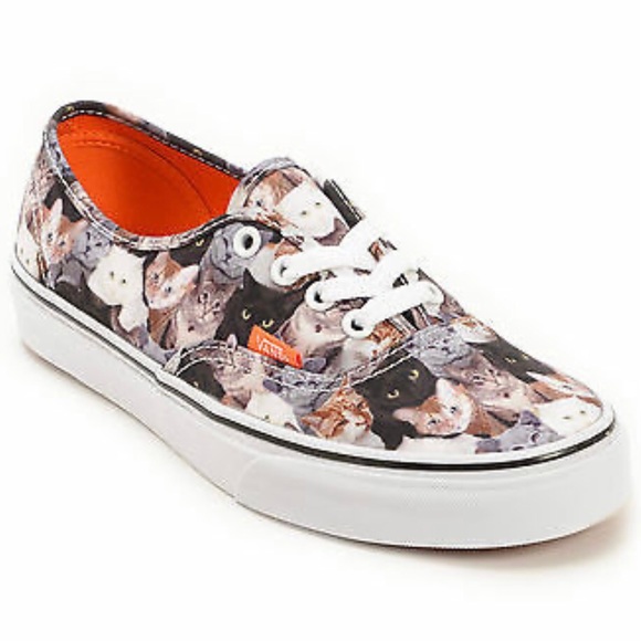 VANS ASPCA Lace Up Sneakers - LIMITED EDITION - Picture 3 of 6